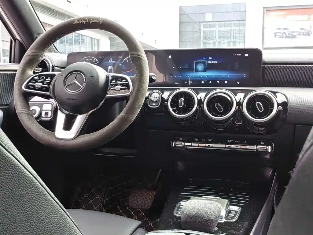 Mercedes-Benz A-Class 2021 — фото 6