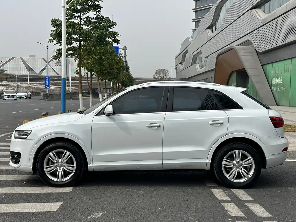 Audi Q3 2014