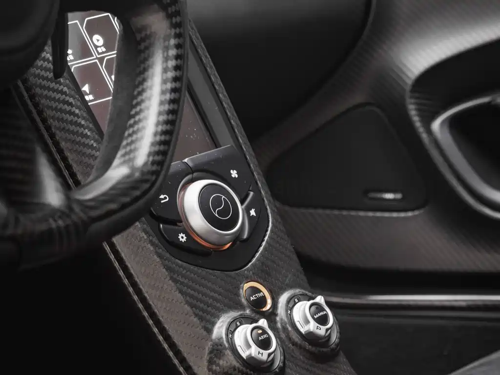McLaren P1 2016 — фото 25
