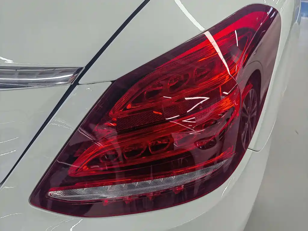 Mercedes-Benz C-Class 2018 — фото 11