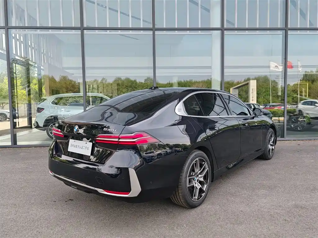 BMW 5 Series 2024