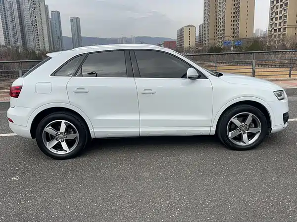 Audi Q3 2015