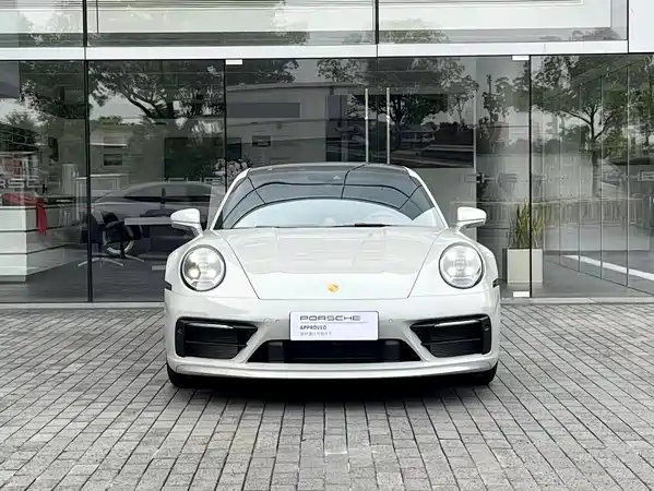 Porsche 911 2023