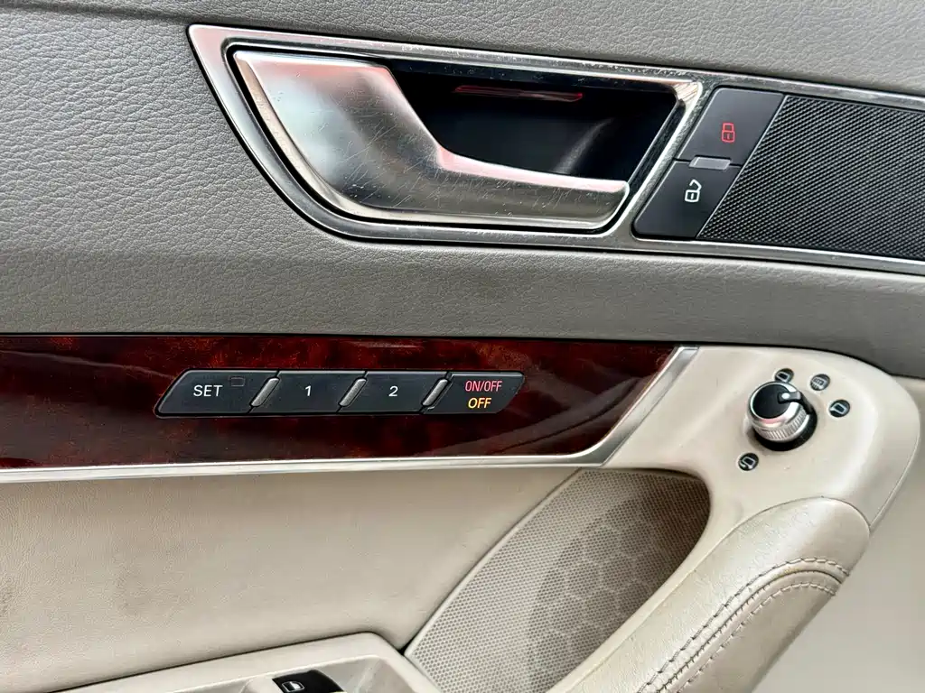 Audi A6L 2011 — фото 11