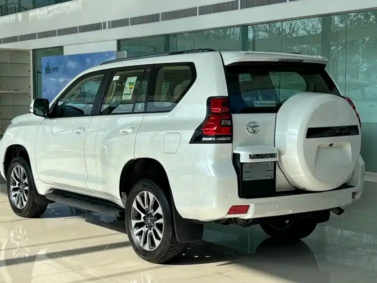 Toyota Prado — фото 4