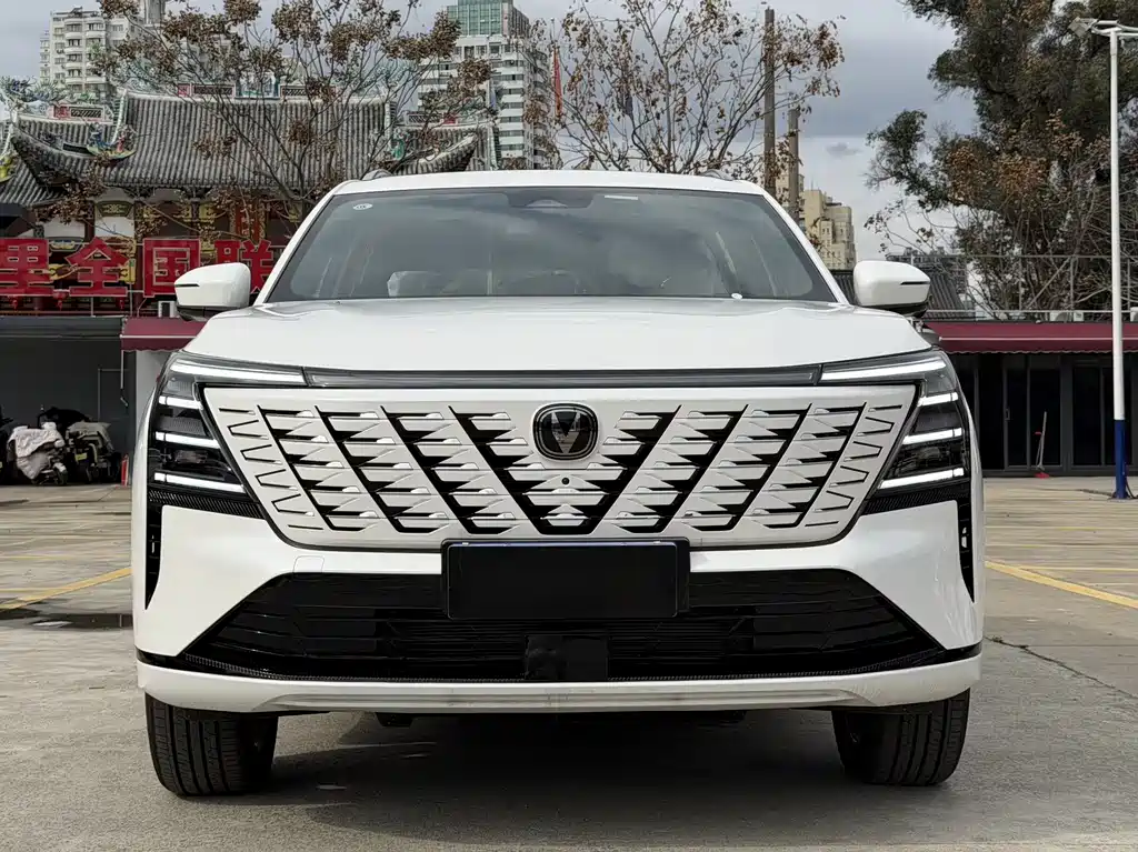 Changan CS75 PLUS 2026 — фото 2