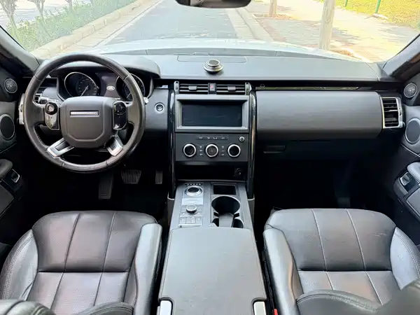 Land Rover Discovery 2019