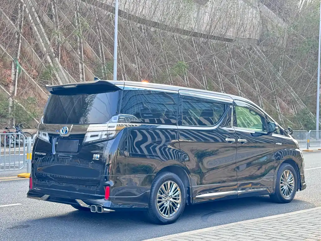 Toyota Vellfire 2020 — фото 15