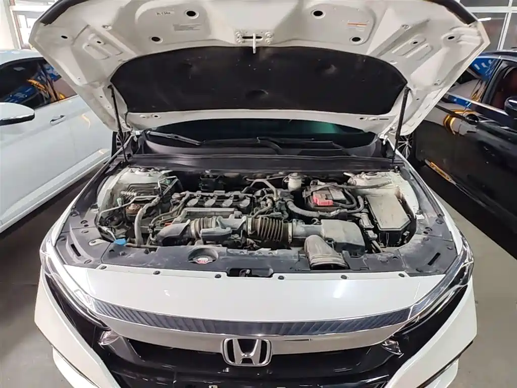 Honda Accord 2019 — фото 20