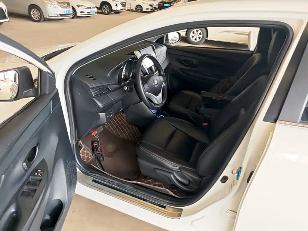 Toyota Vios 2019 — фото 12