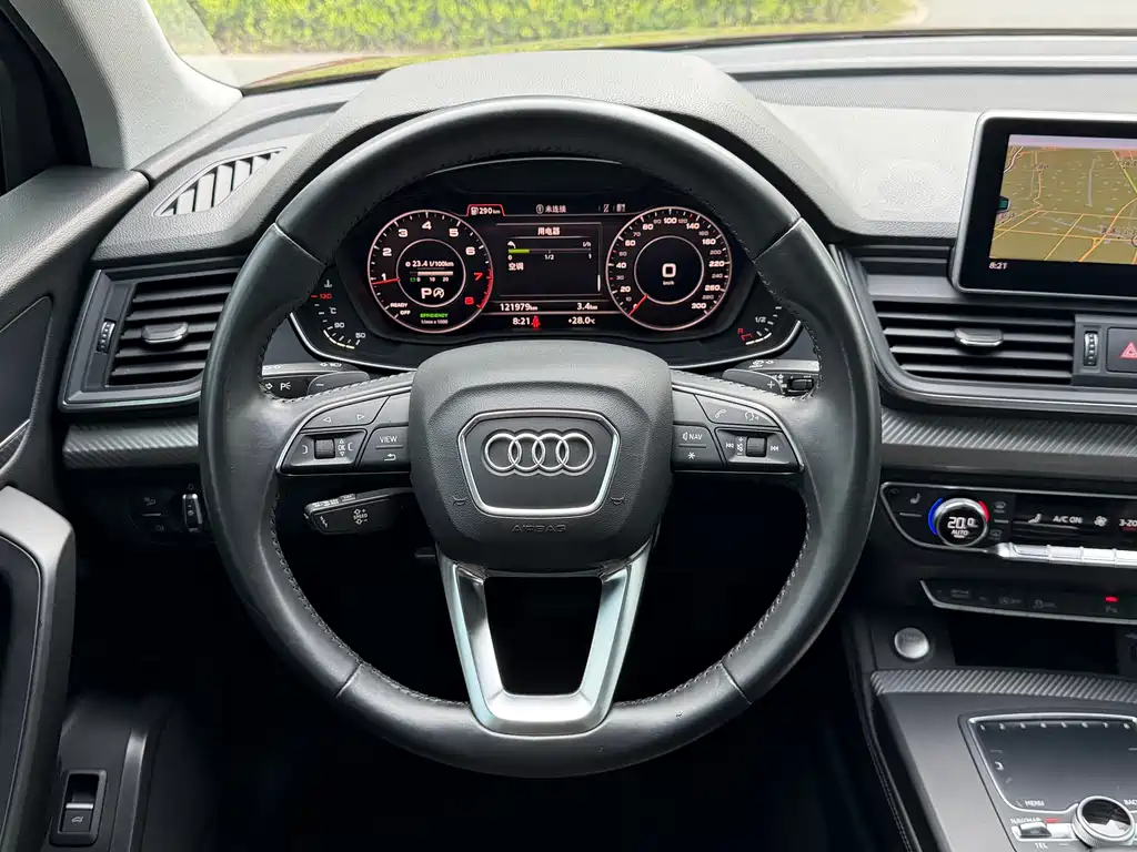 Audi Q5L 2019 — фото 8