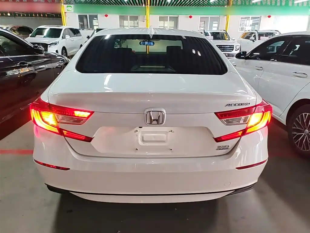 Honda Accord 2019 — фото 6