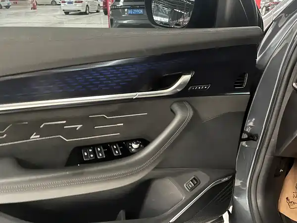 Geely Xingyue L 2024