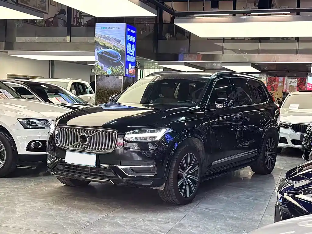 Volvo XC90 2023 — фото 1
