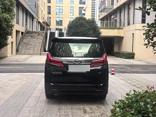 Toyota Alphard 2019