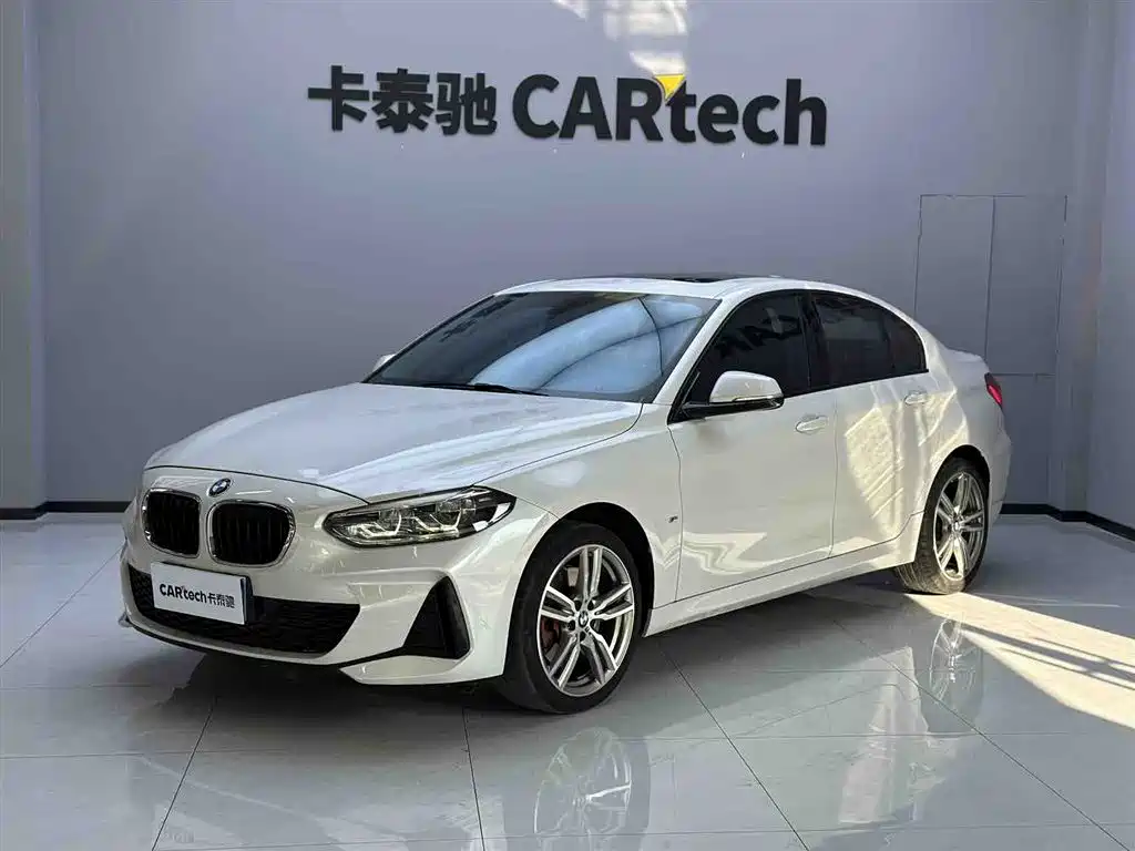 BMW 1 Series 2020 — фото 1