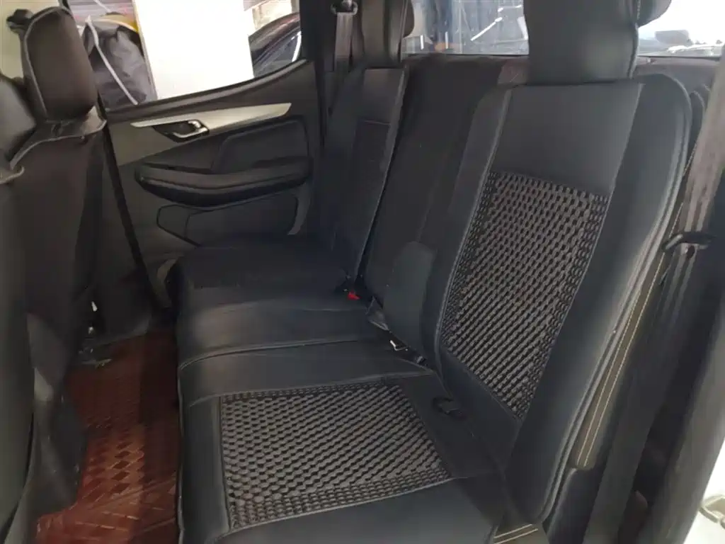 Isuzu RE-MAX 2021 — фото 17