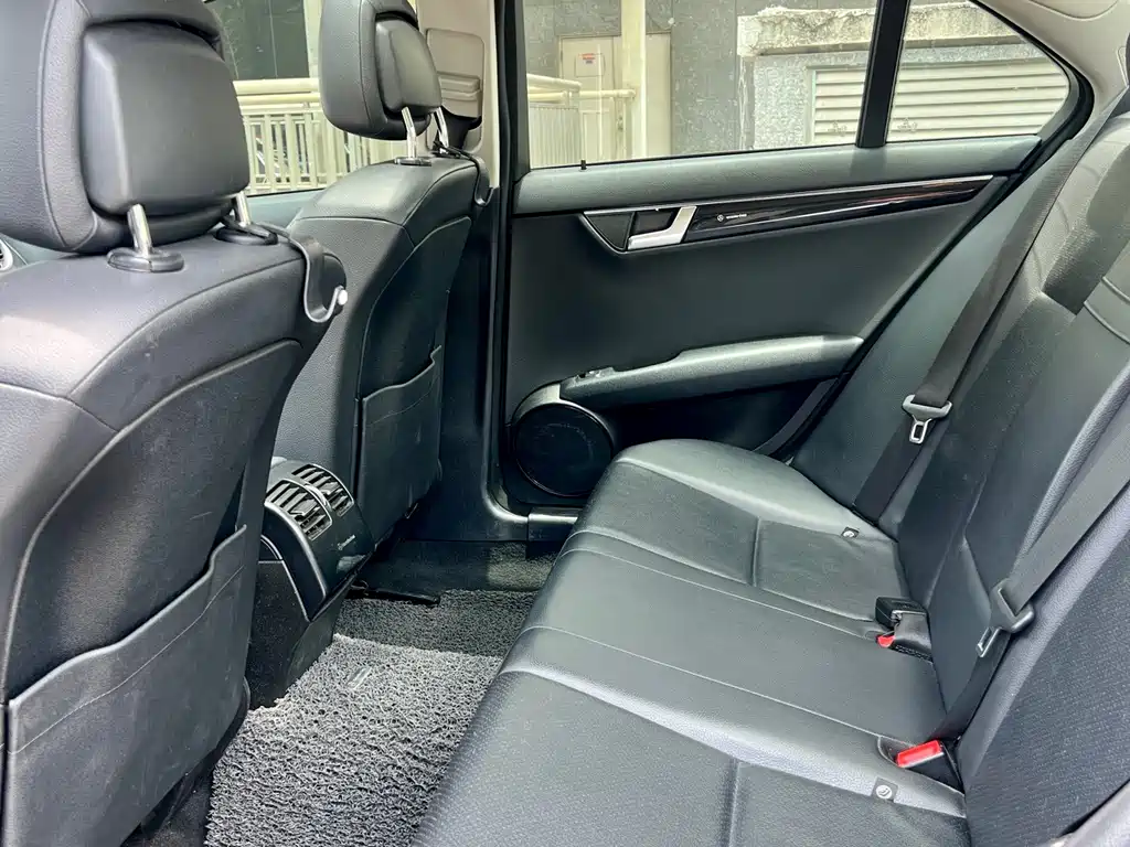 Mercedes-Benz C-Class 2012 — фото 10