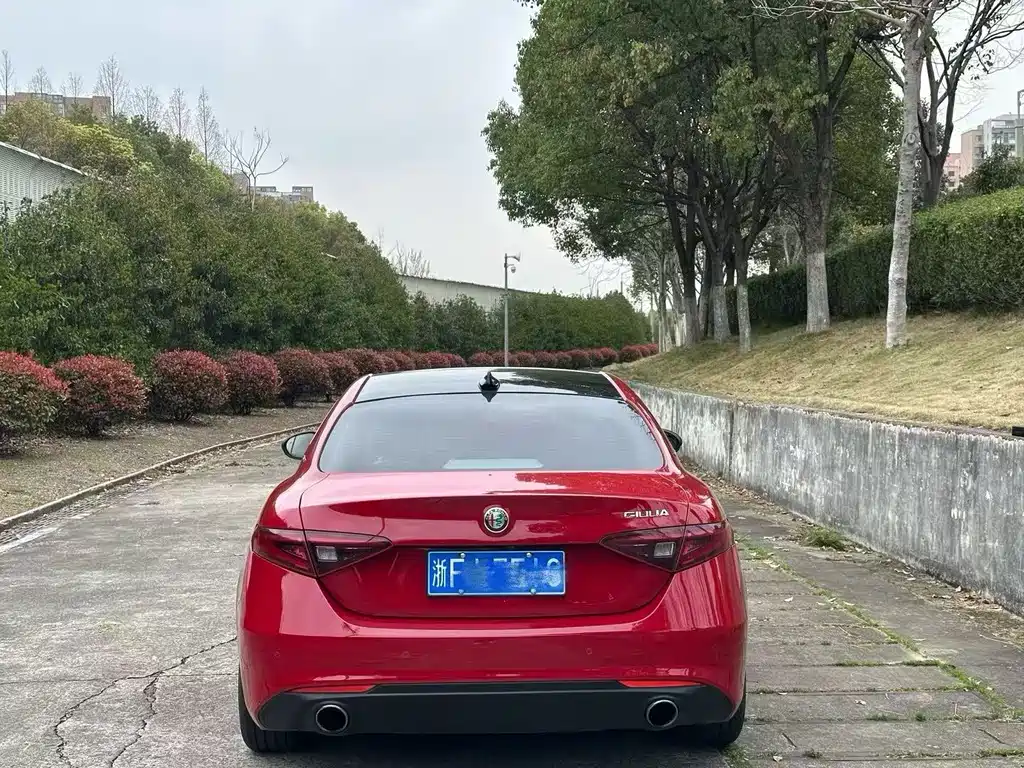 Alfa Romeo Giulia Juliet 2020 — фото 8