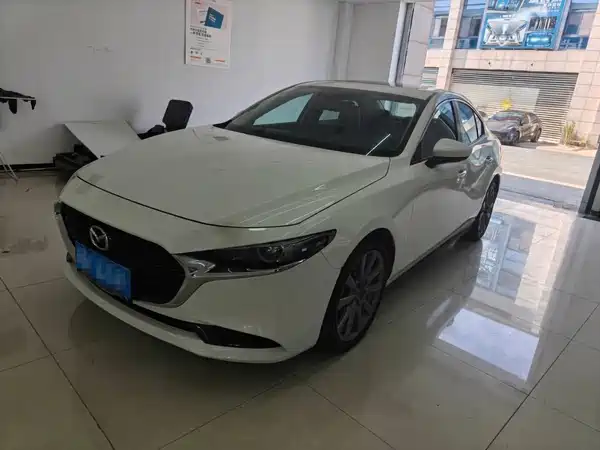 Mazda 3 Axela 2022