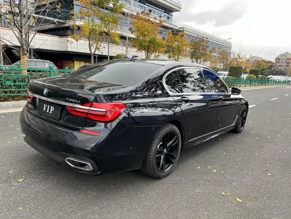 BMW 7 Series 2019 — фото 18