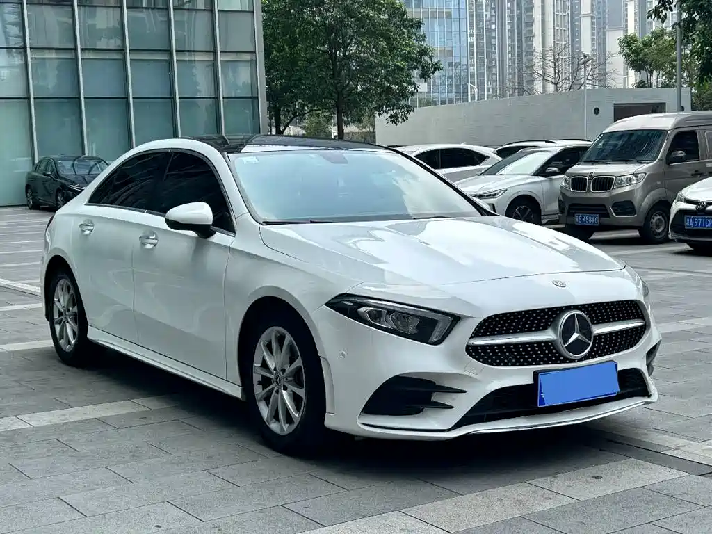 Mercedes-Benz A-Class 2020 — фото 3
