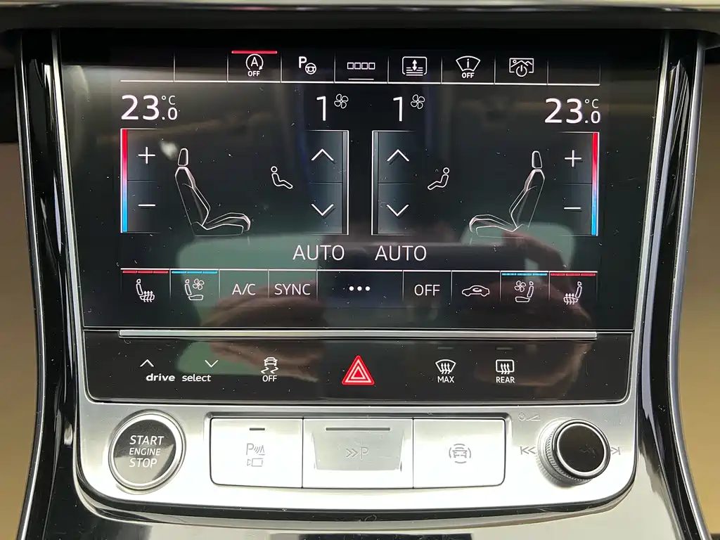 Audi A8 2021 — фото 25