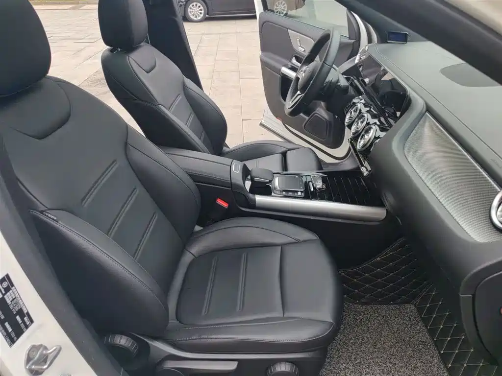 Mercedes-Benz GLA 2023 — фото 19