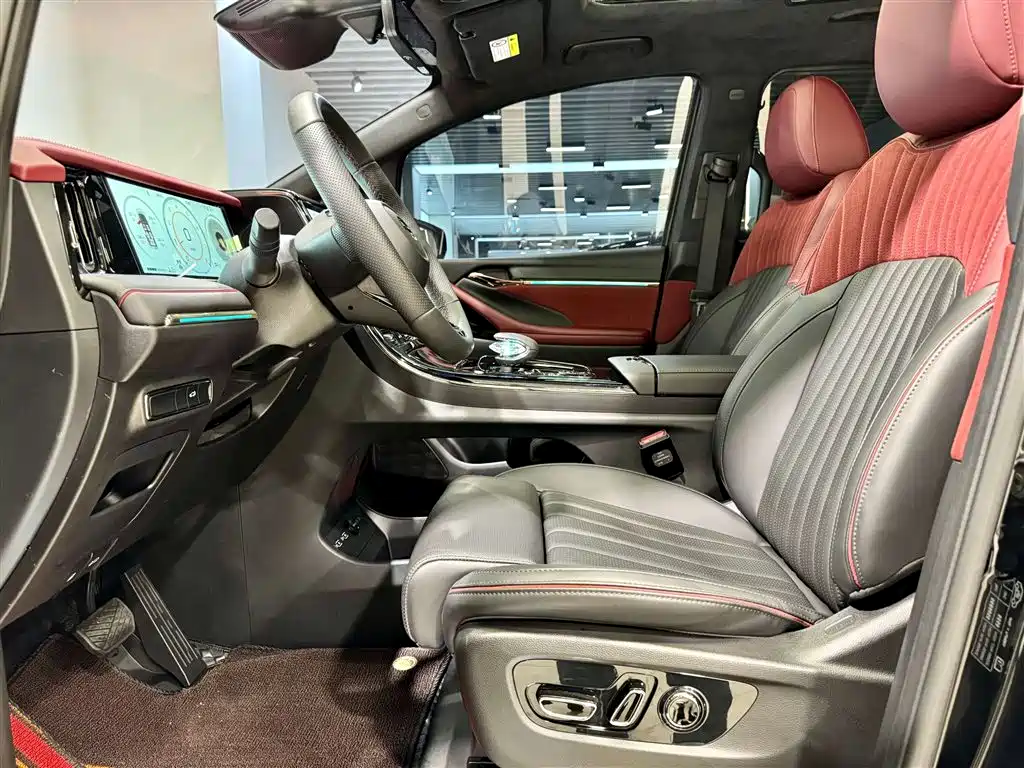 GAC Motor Trumpchi M8 2025 — фото 29
