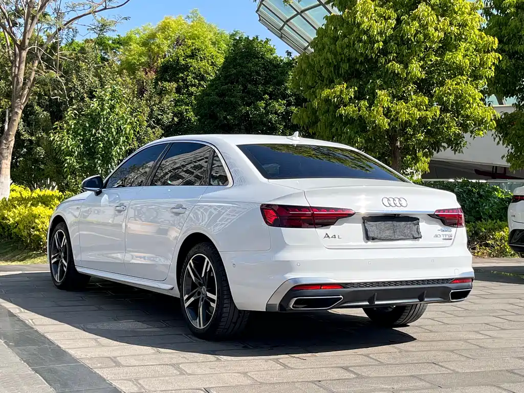 Audi A4L 2020 — фото 9