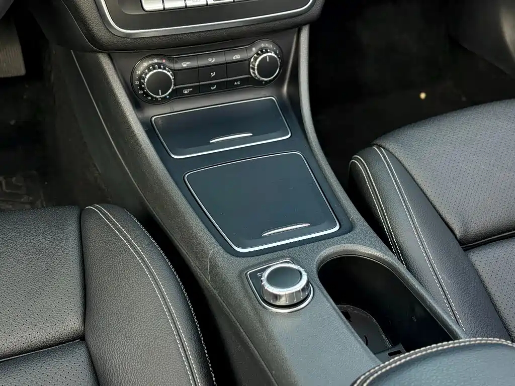 Mercedes-Benz GLA 2018 — фото 19