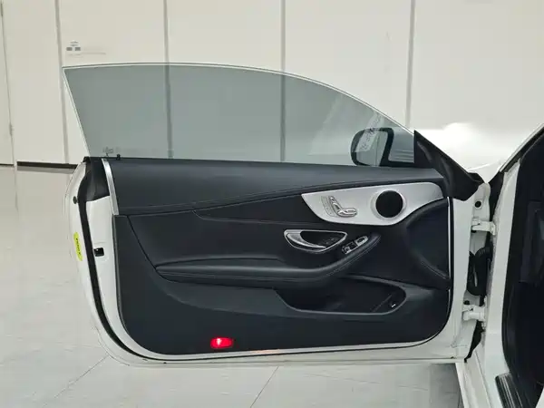 Mercedes-Benz C-Class 2020
