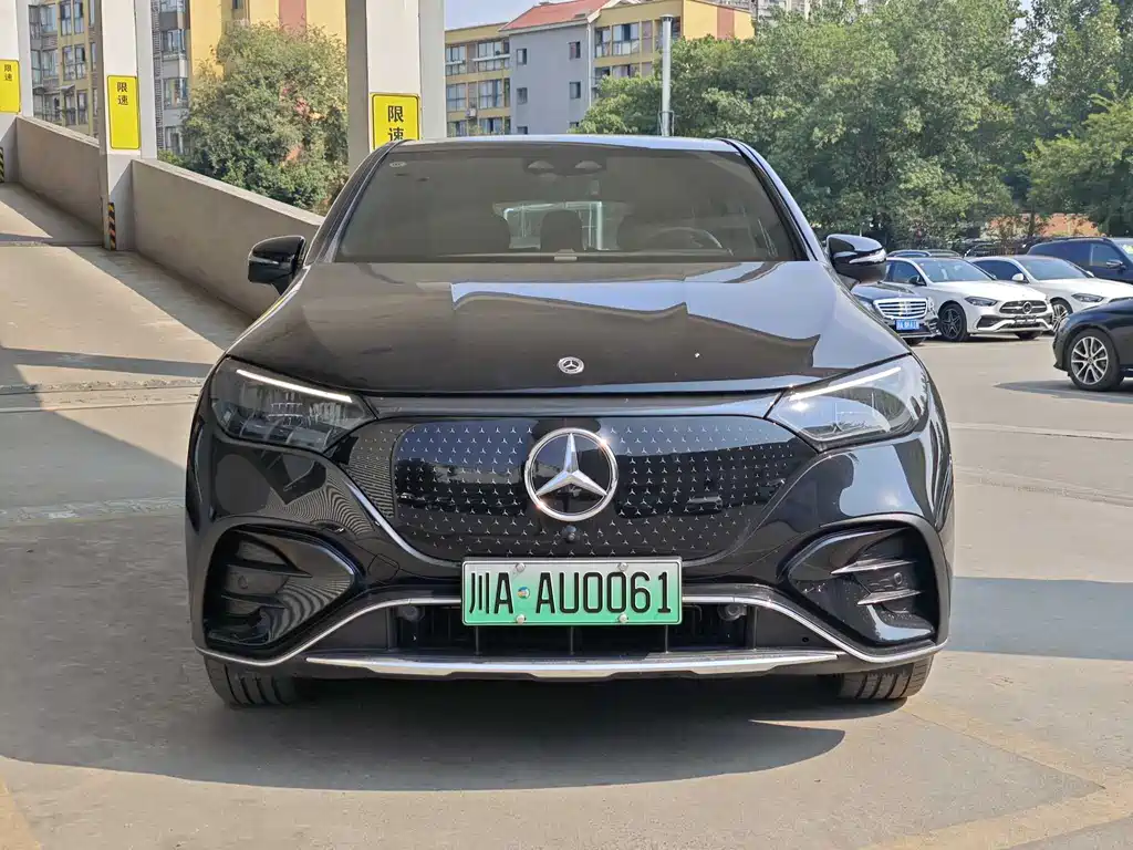Mercedes-Benz EQE SUV 2025