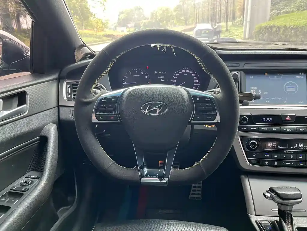 Hyundai Sonata 2015 — фото 9