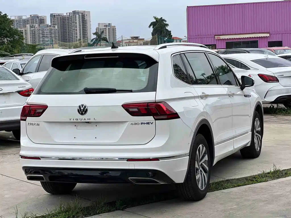 Volkswagen Tiguan L PHEV 2021 — фото 9
