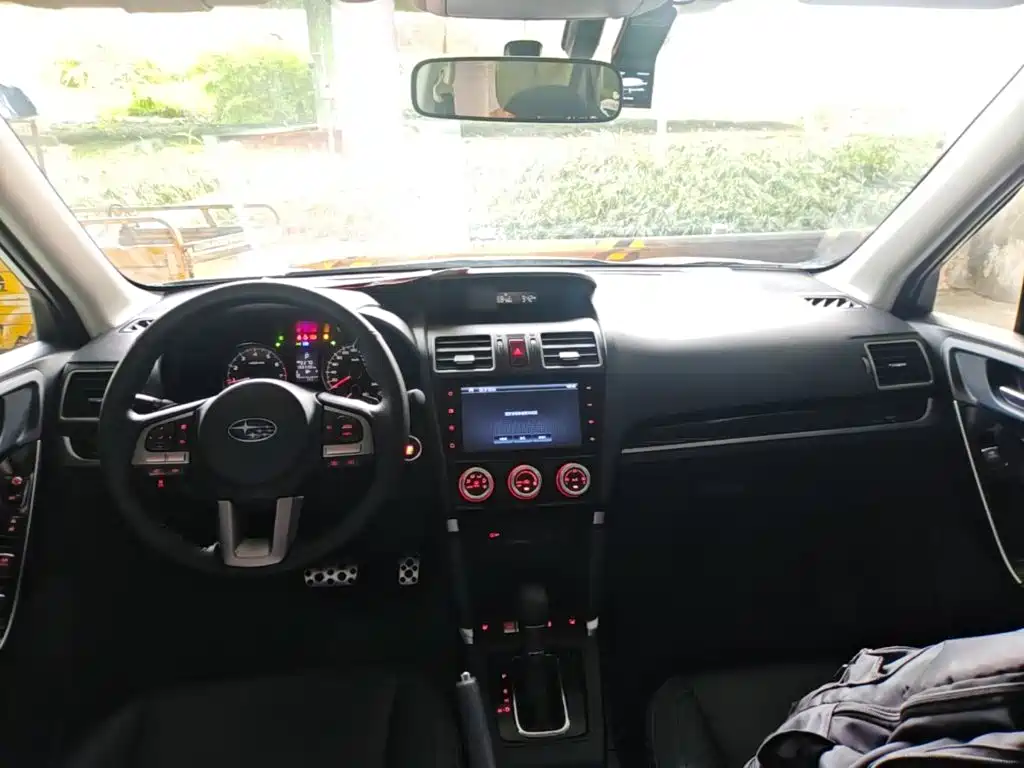 Subaru Forester 2016 — фото 10