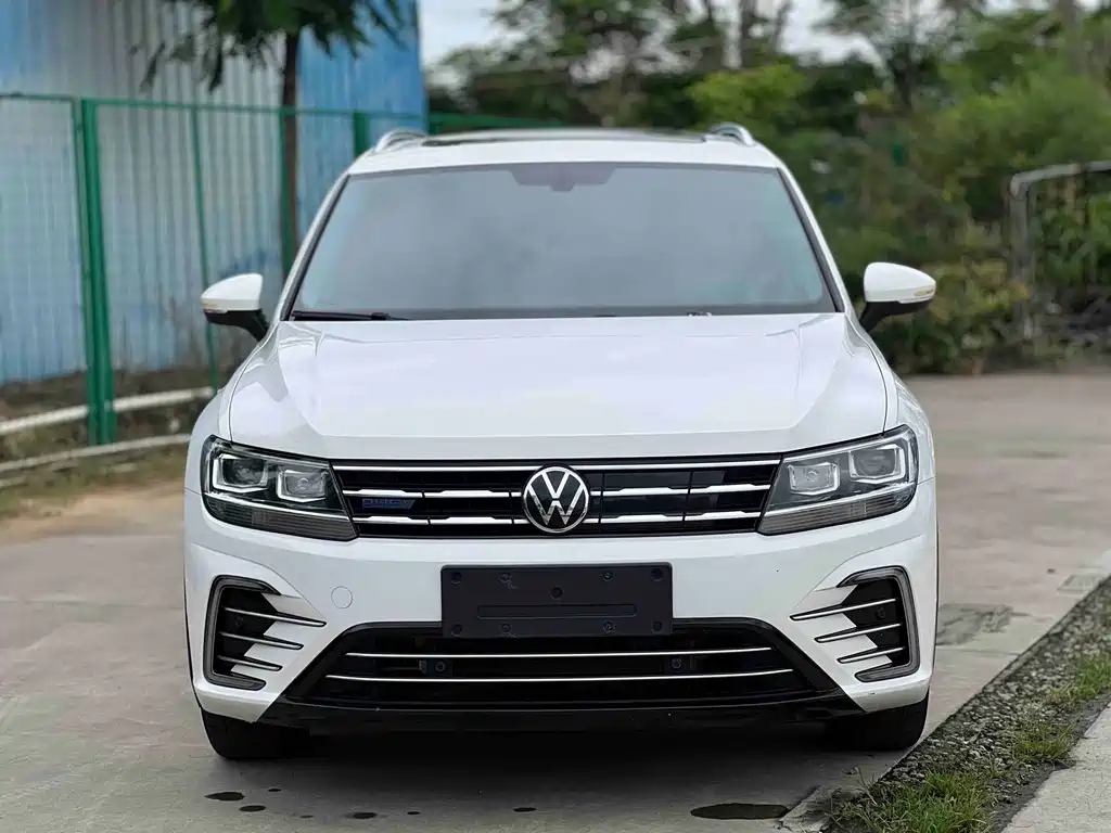 Volkswagen Tiguan L PHEV 2021 — фото 2