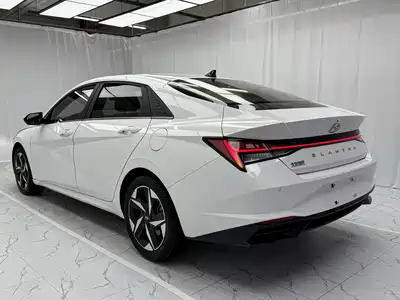 Hyundai Elantra 2022