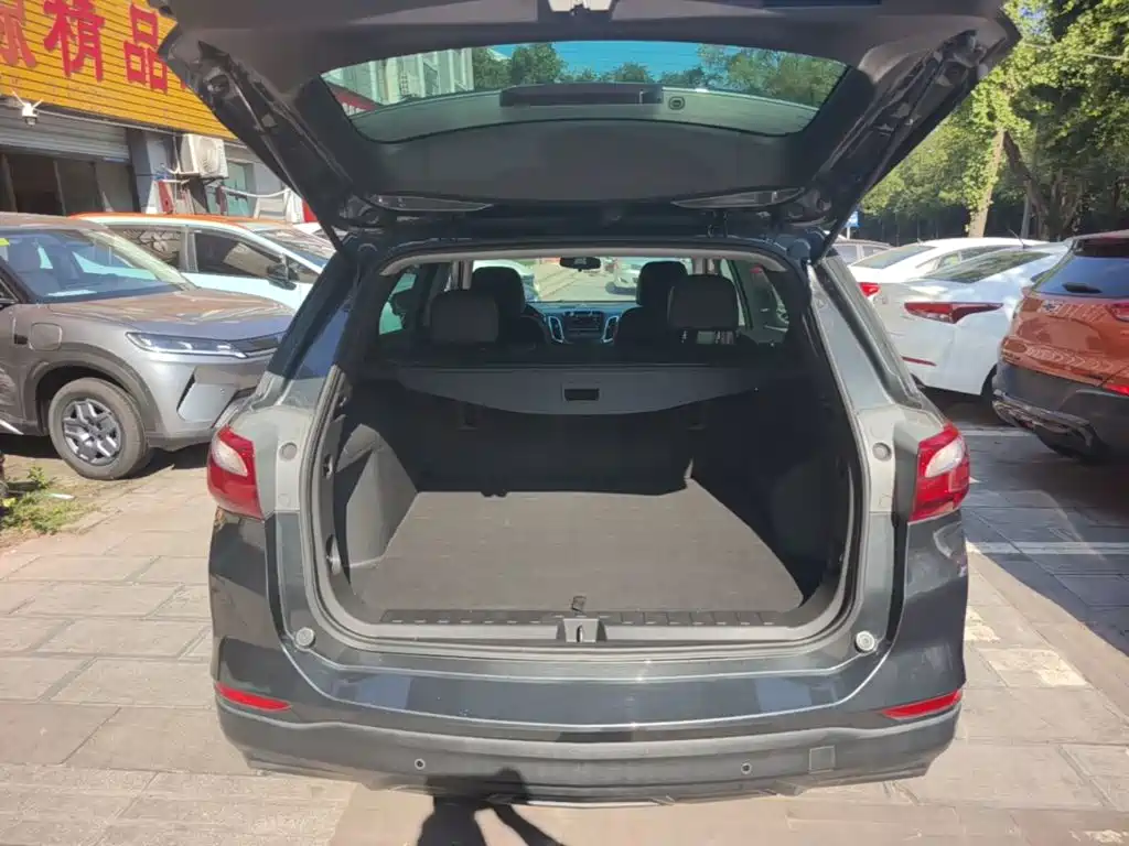 Chevrolet Equinox 2018 — фото 19