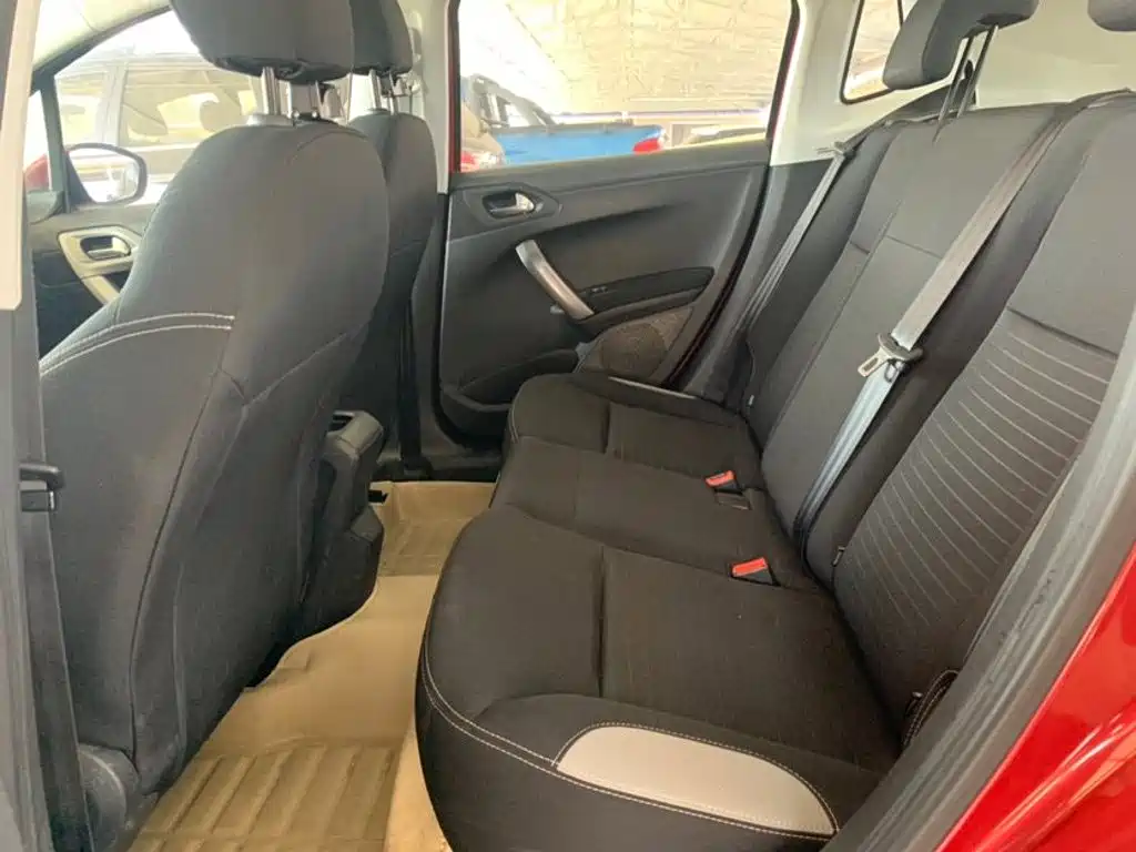 Peugeot 2008 2015