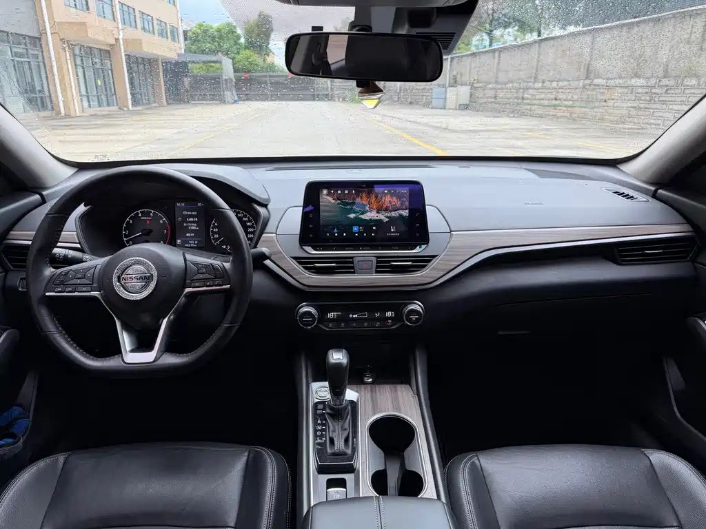 Nissan Teana 2023