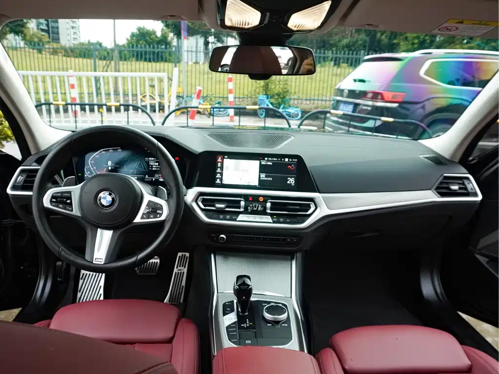 BMW 3 Series 2022 — фото 16
