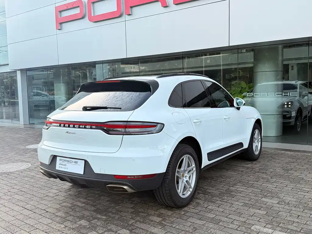 Porsche Macan 2019 — фото 10