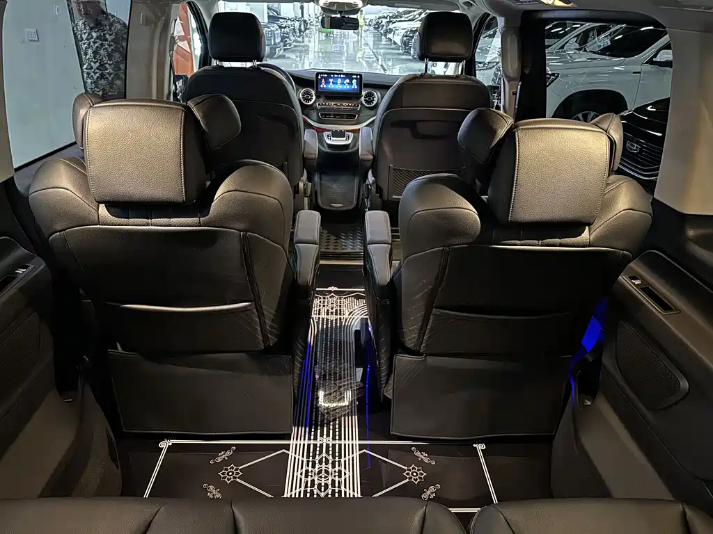 Mercedes-Benz Vito 2023 — фото 14