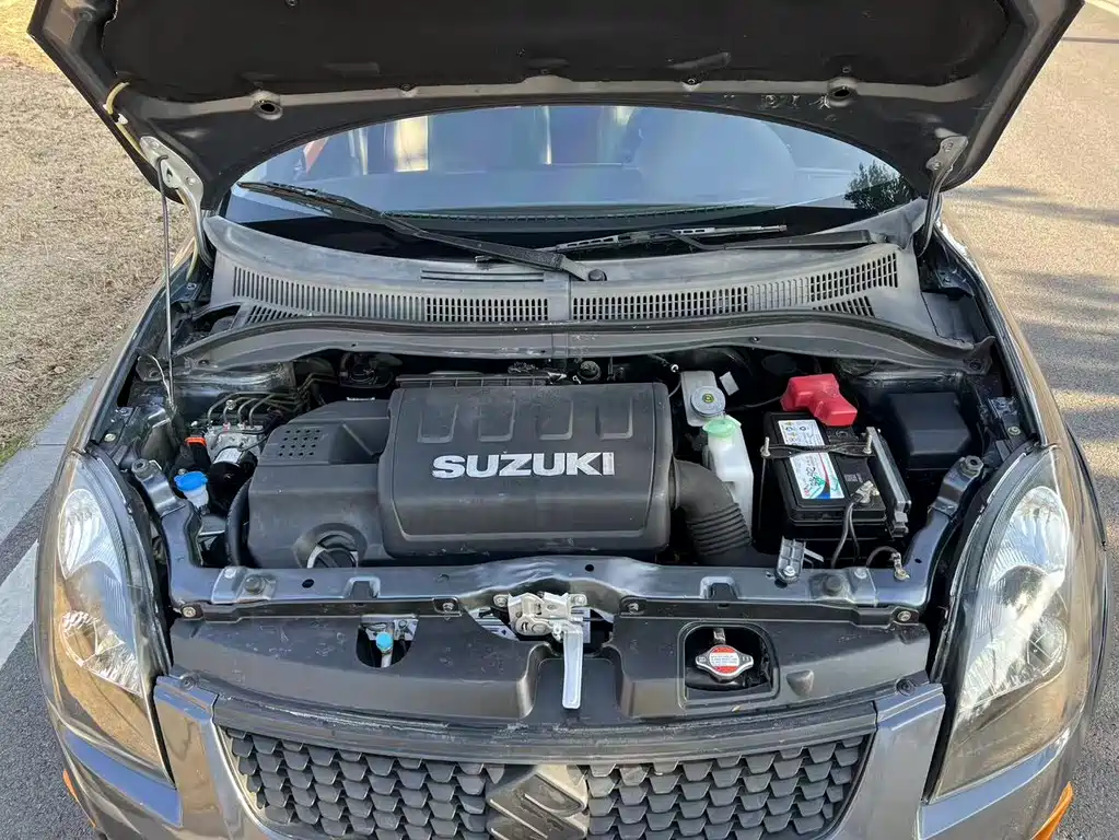 Suzuki Swift 2018 — фото 18