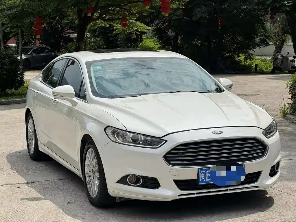 Ford Mondeo 2015 — фото 3