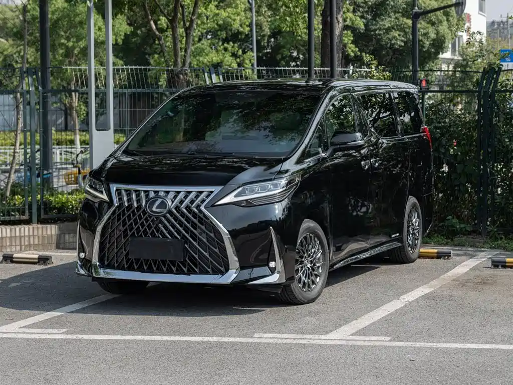 Lexus LM 2023