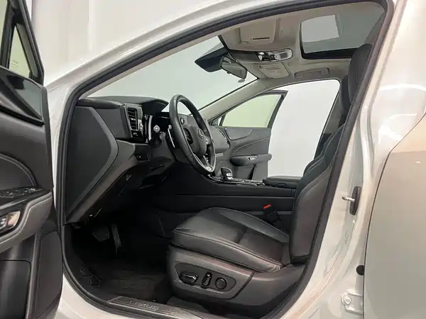 Lexus NX 2023