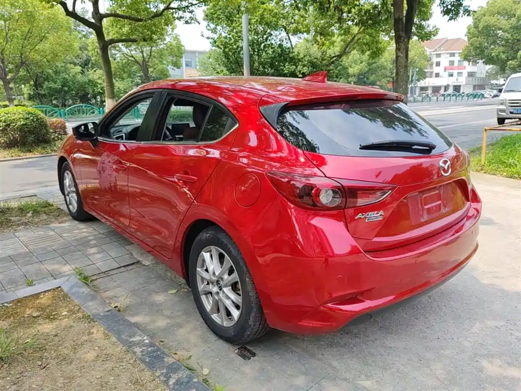 Mazda 3 Axela 2019 — фото 5