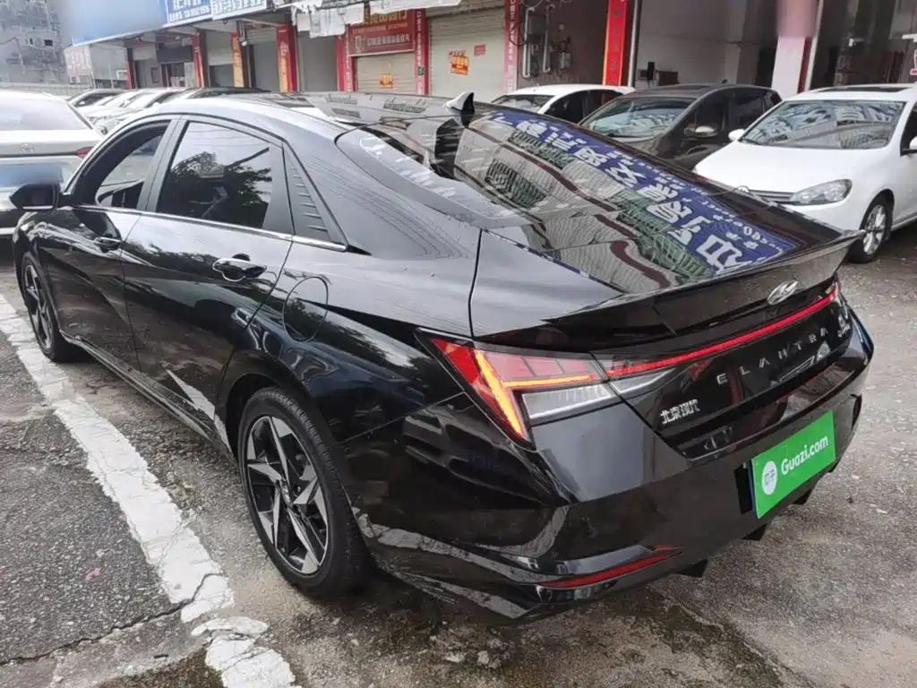 Hyundai Elantra 2021
